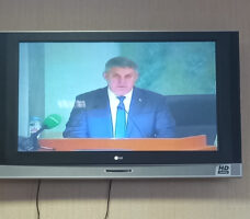 Карачевцы  слушают прямую  трансляцию  доклада Губернатора Брянской области Александра Богомаза перед областной Думой