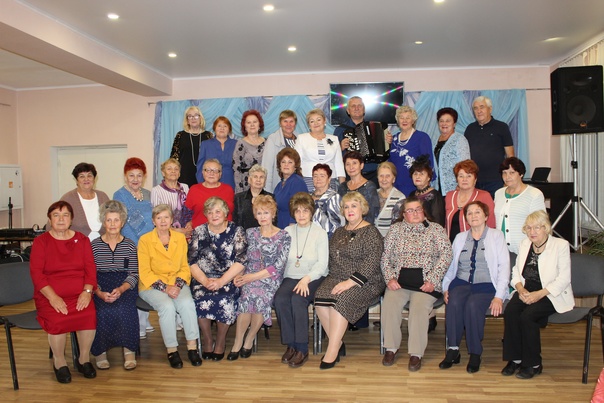 В Карачеве поздравили ветеранов педагогического труда