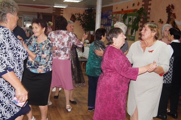 В Согласинском ПДК поздравили пожилых людей