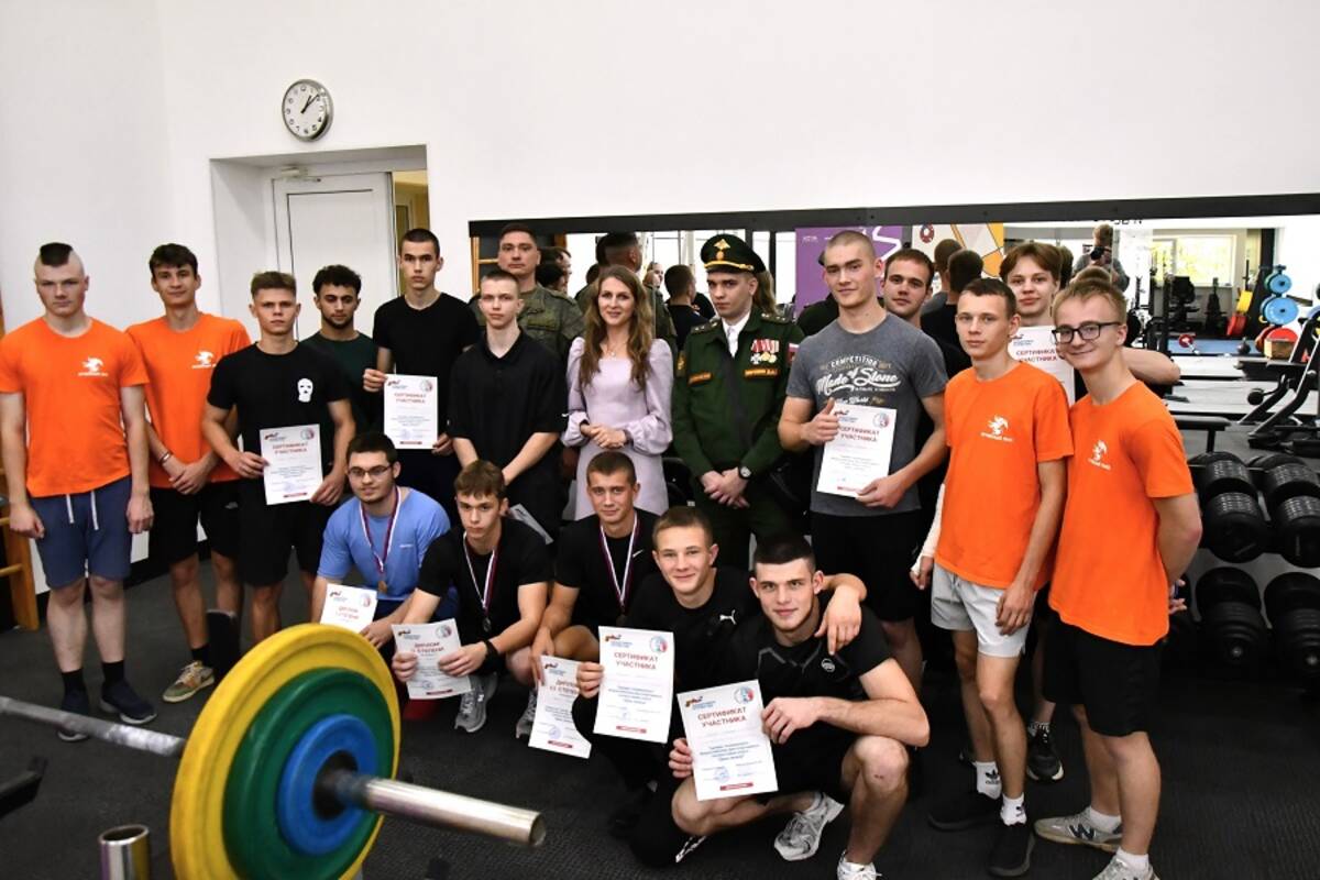 В Брянске прошел турнир «День силача»