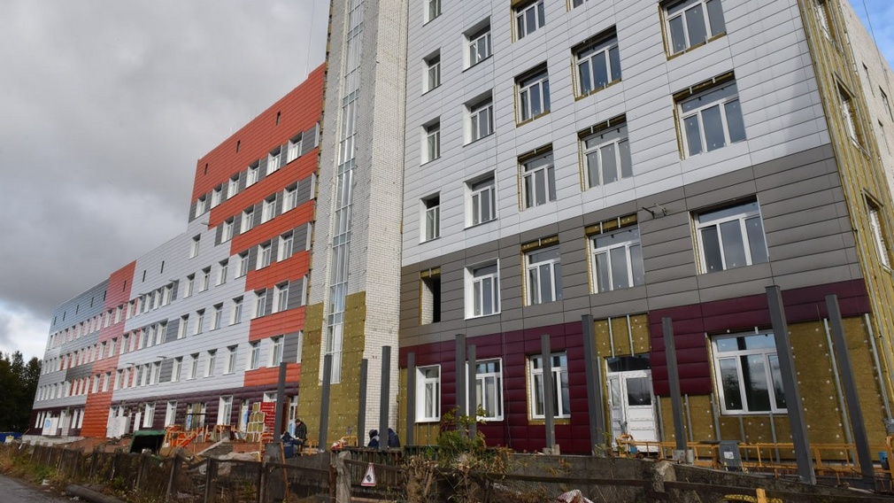 Хирургический корпус Брянской детской областной больницы сдадут до конца 2023 года