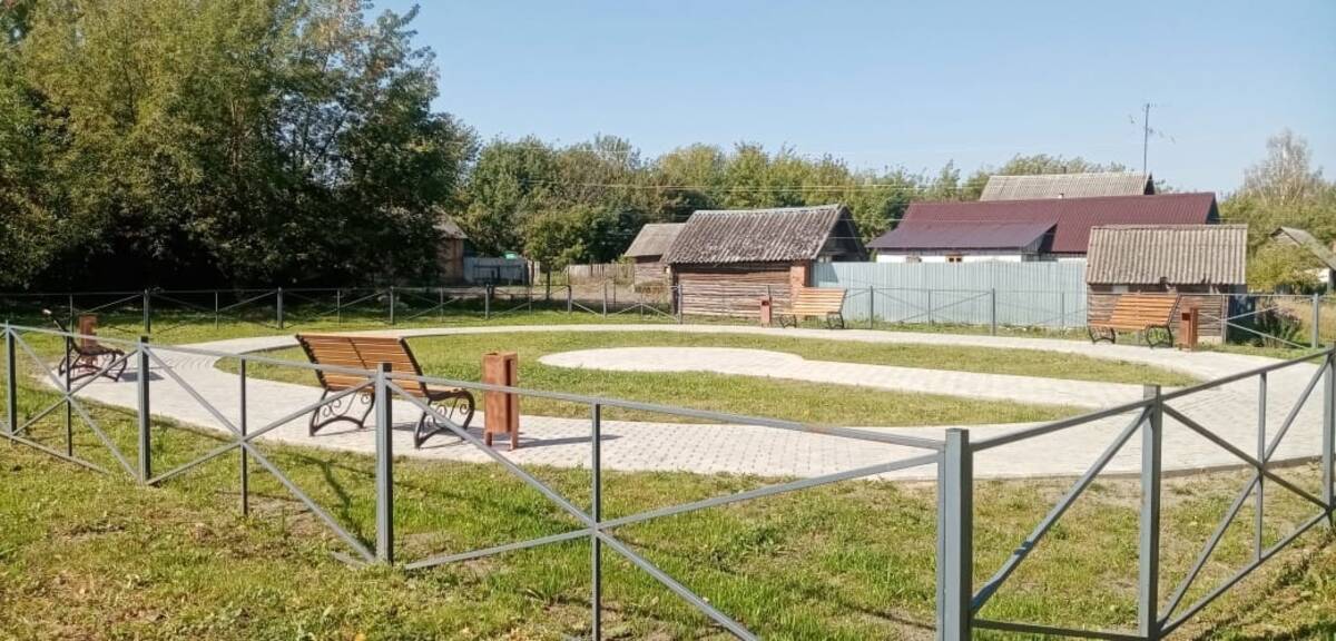 В Красногорском районе обустроили сквер культуры и отдыха «Любава»