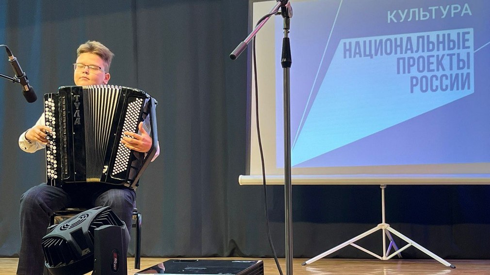 В музыкальную школу Новозыбкова закупили новые инструменты