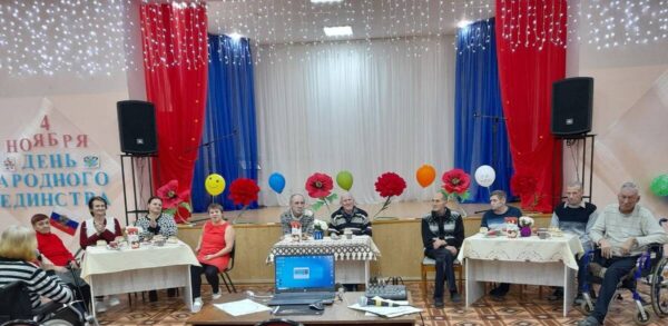 В Брянской области в Жуковском доме-интернате именинников  поздравили