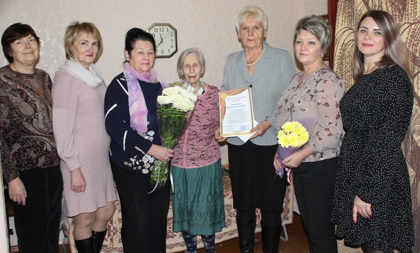 Долгожительницу из Карачева Н.А.Поченикину поздравили с 95-летием