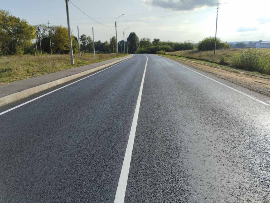 В Брянской области завершили капремонт трассы «Стародуб-Новые Ивайтёнки»