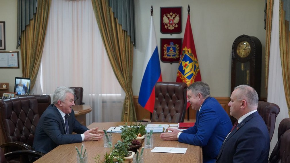 Александр Богомаз обсудил развитие транспортной отрасли Брянщины с Евгением Москвичевым