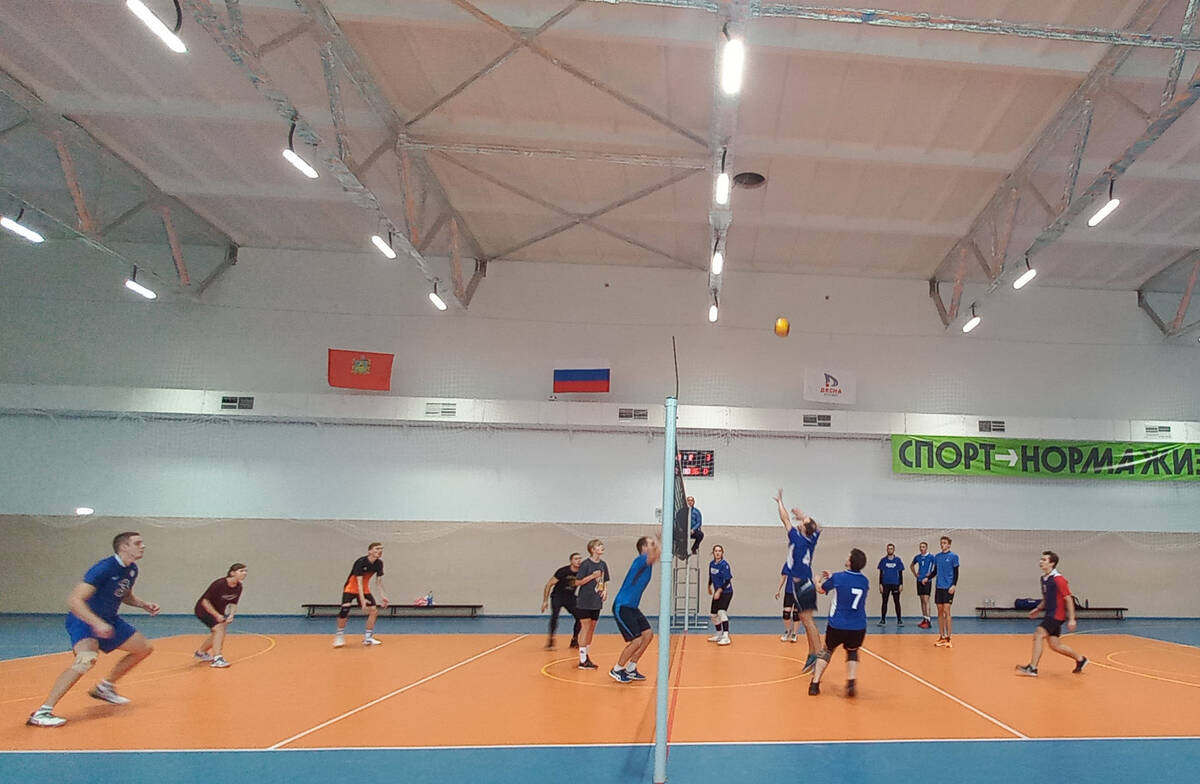 В Жуковке Брянской области  проходят областные соревнования по волейболу