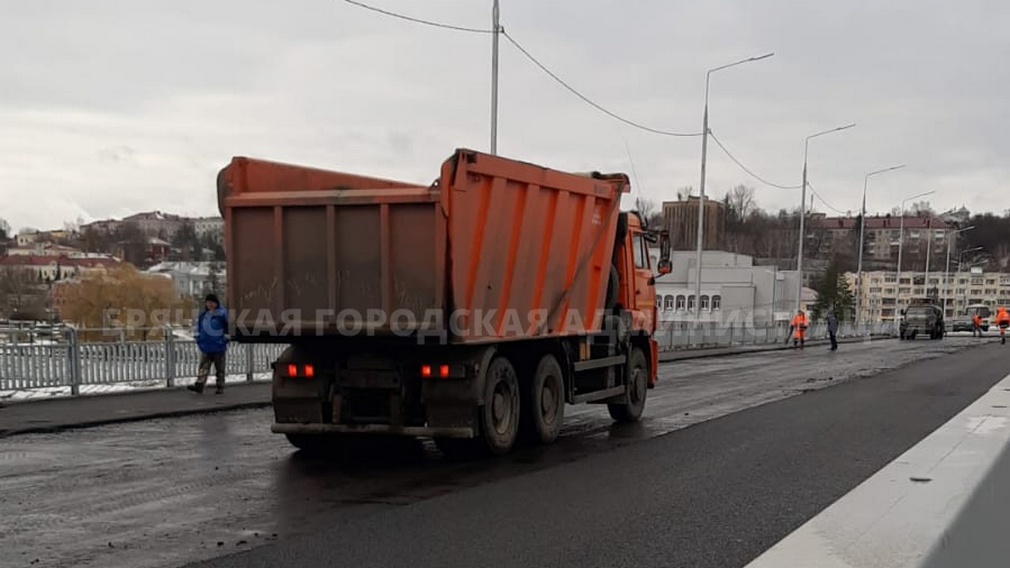 В Брянске строительство Славянского моста близится к финалу