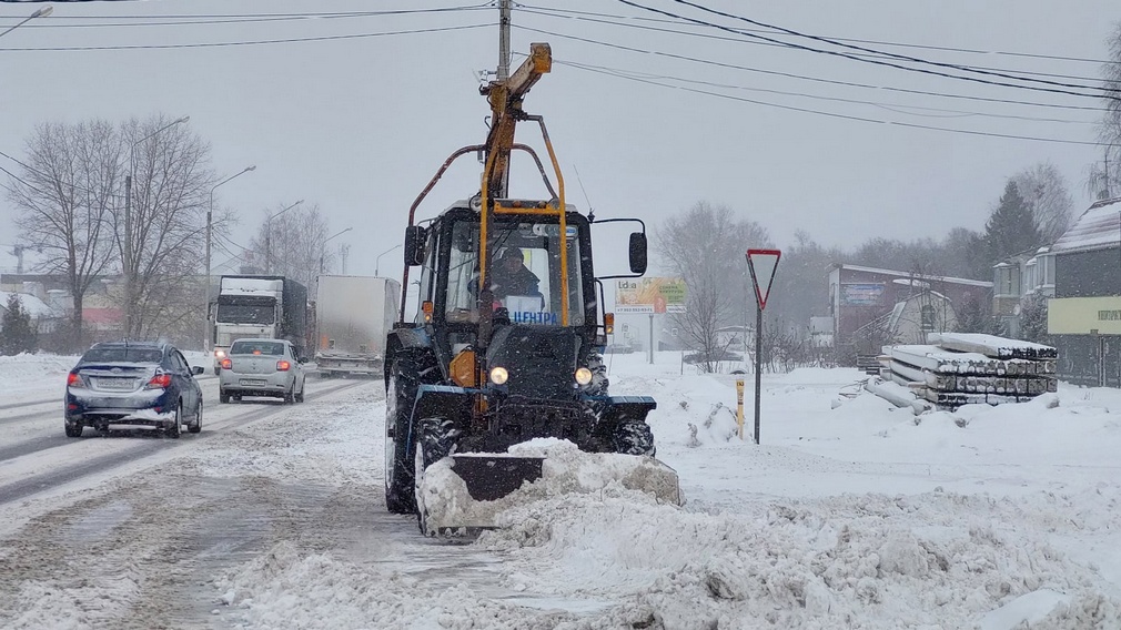 Зимой на чистку и посыпку реагентами дорог Брянщины выйдут 542 единицы техники