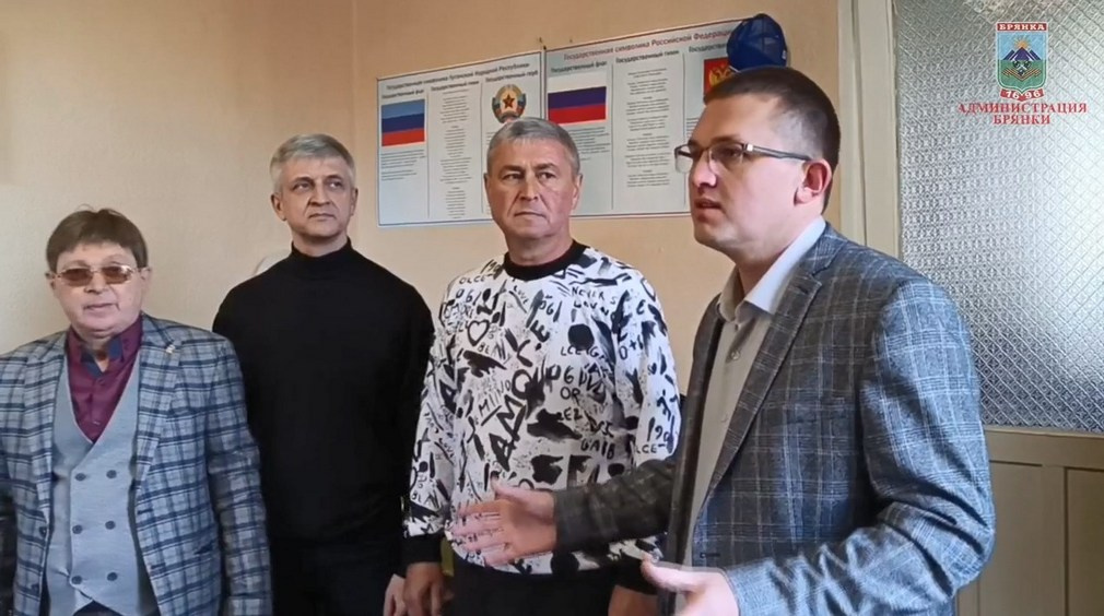 Брянских врачей поблагодарил глава Брянки ЛНР