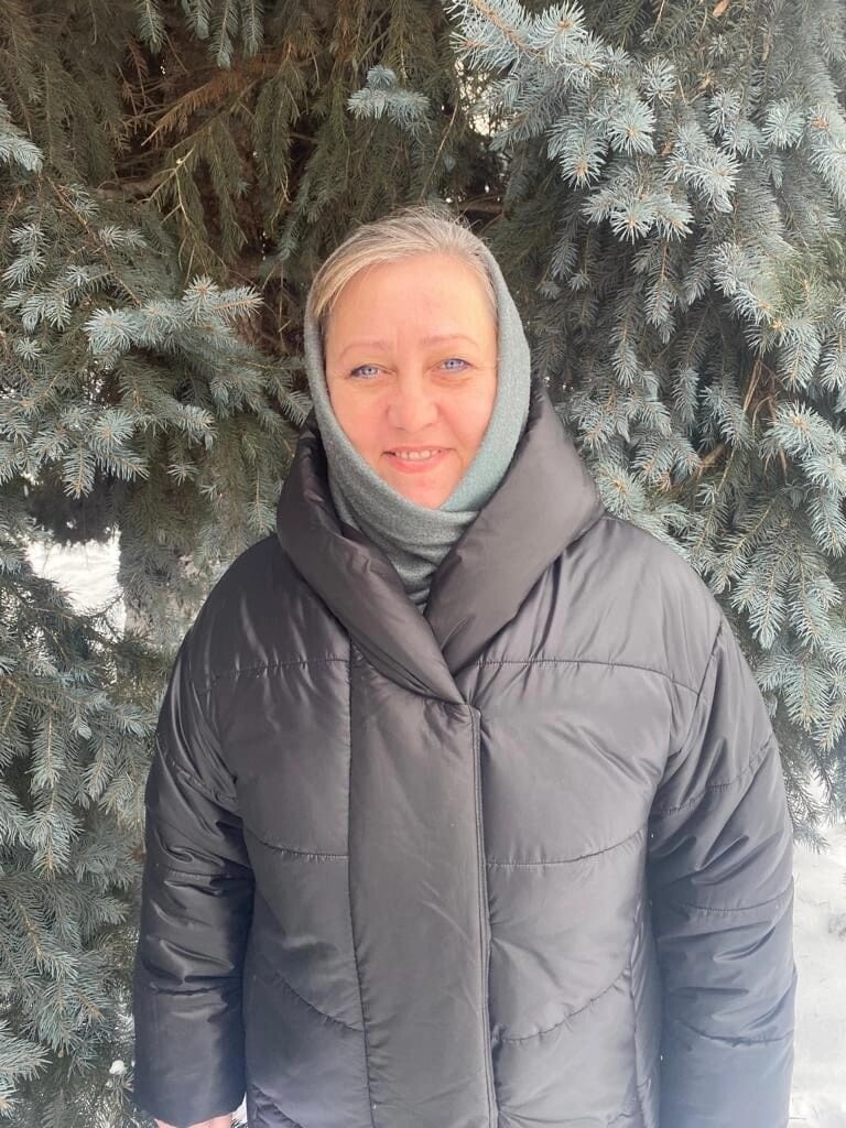 Елена Николаевна Скробова, заведующая отделом организационно — методической и досуговой деятельности Карачевского районного Дома культуры прокомментировала события на Украине в рамках СВО