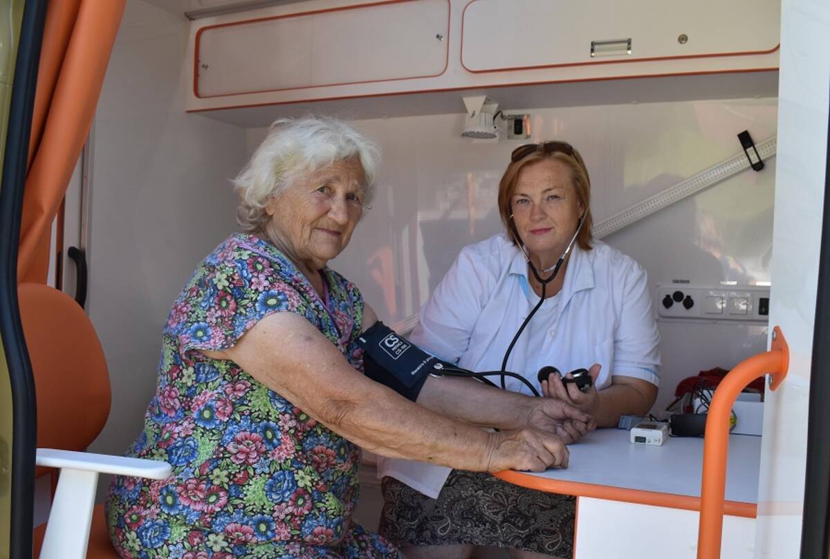 Жителей отдаленных деревень Клетнянского района обслуживает мобильный ФАП