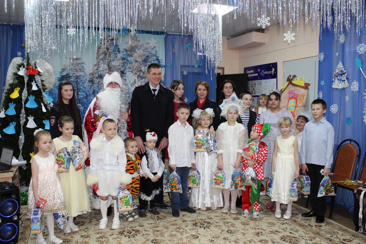 В социальном приюте для детей и подростков поселка Согласие прошел новогодний утренник