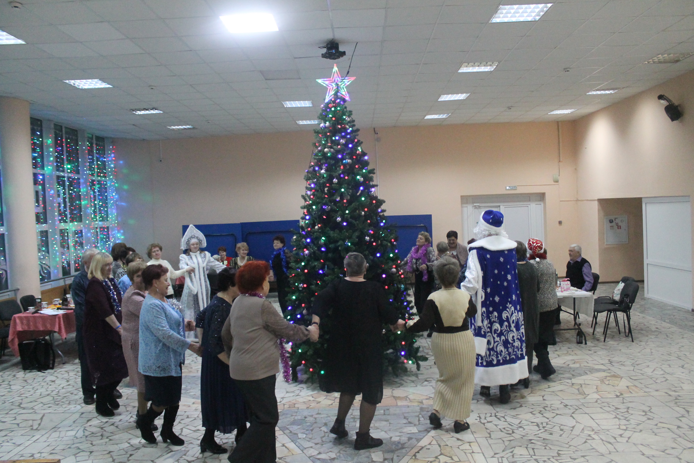 Карачевский клуб «Вдохновение» отметил наступающие новогодние праздники