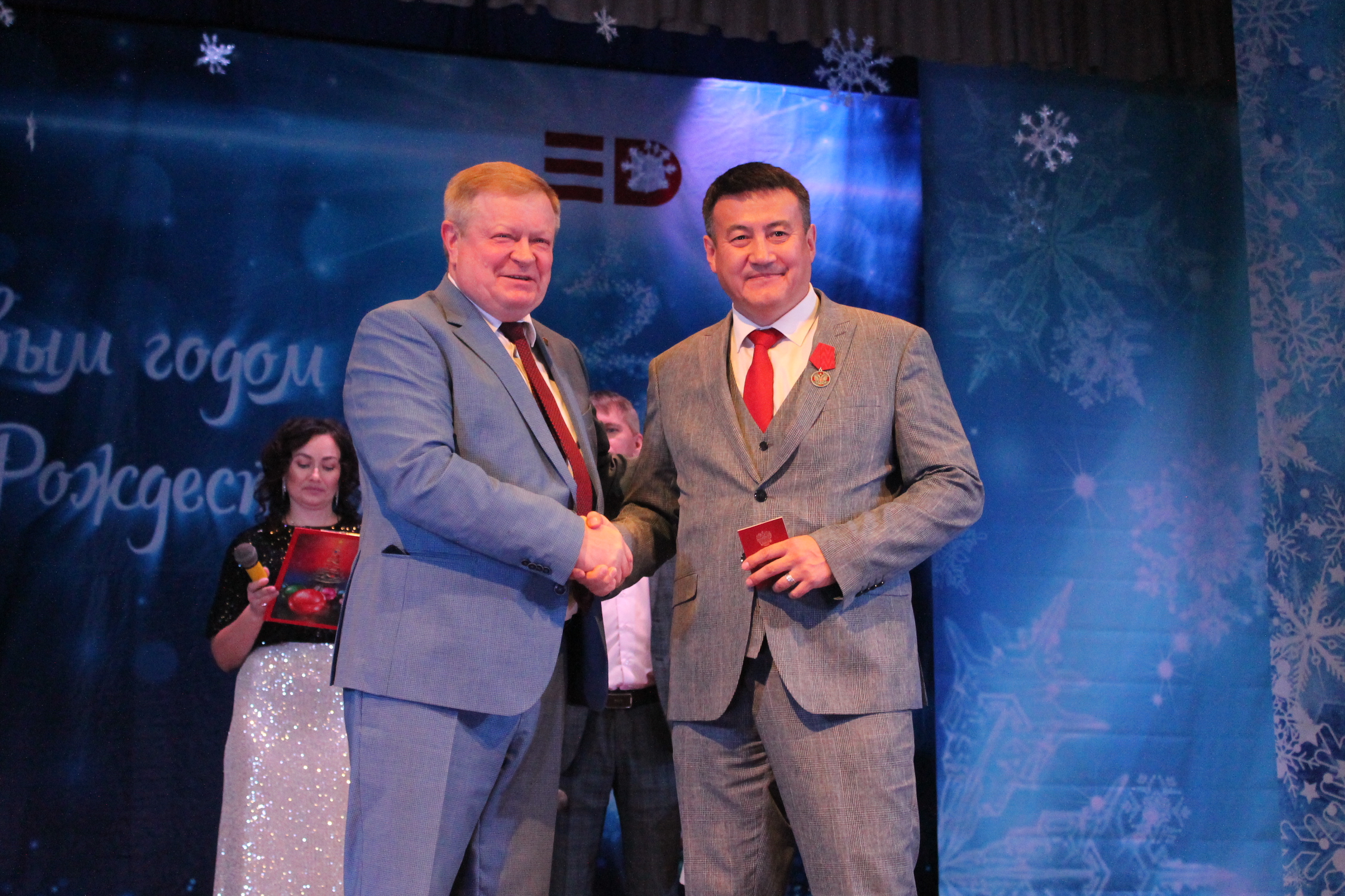 В Карачеве чествовали лучших работников АО «Карачевский завод «Электродеталь»