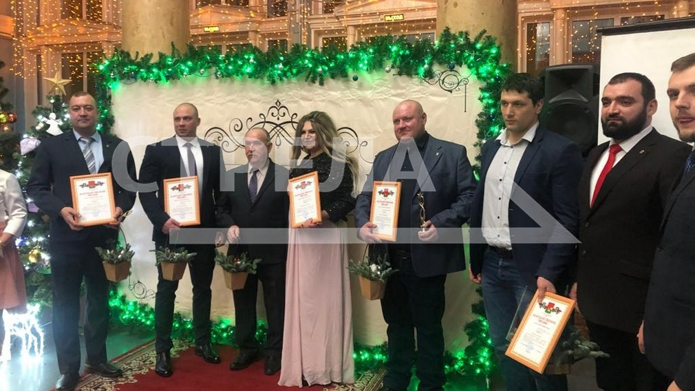 В Брянске наградили общественников за вклад в реализацию молодежной политики