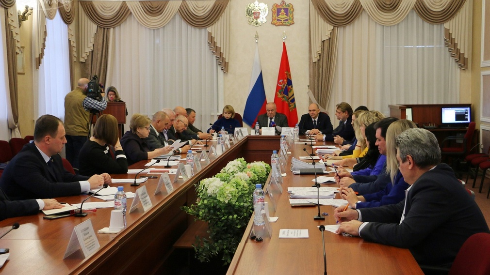 Депутаты областной Думы обсудили реконструкцию международного аэропорта «Брянск»