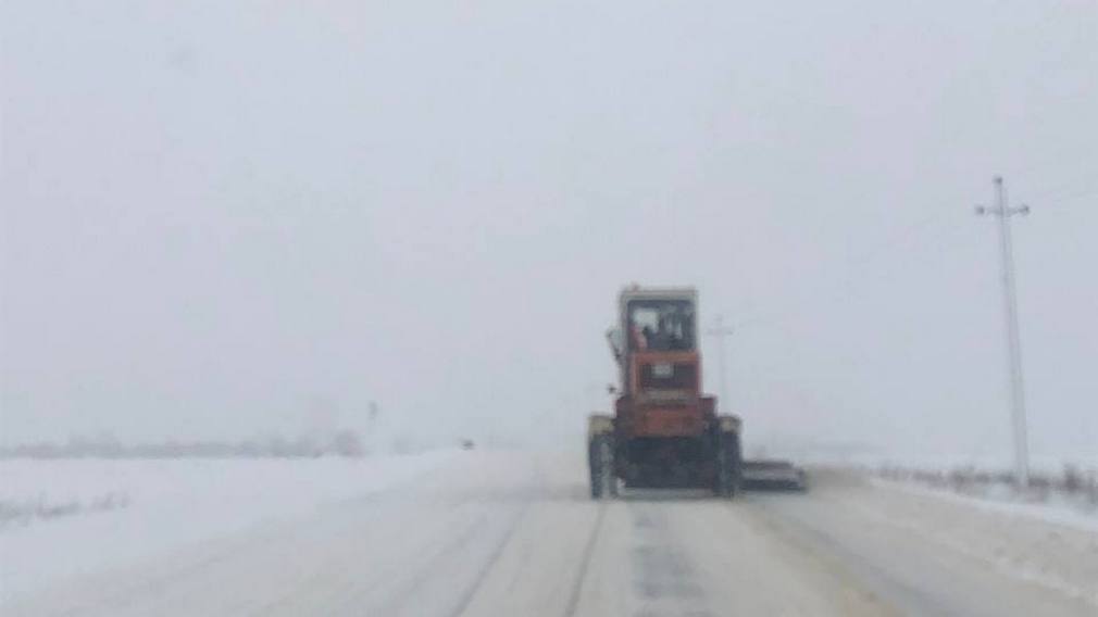 На федеральных дорогах Брянщины за сутки было задействовано 43 единицы спецтехники