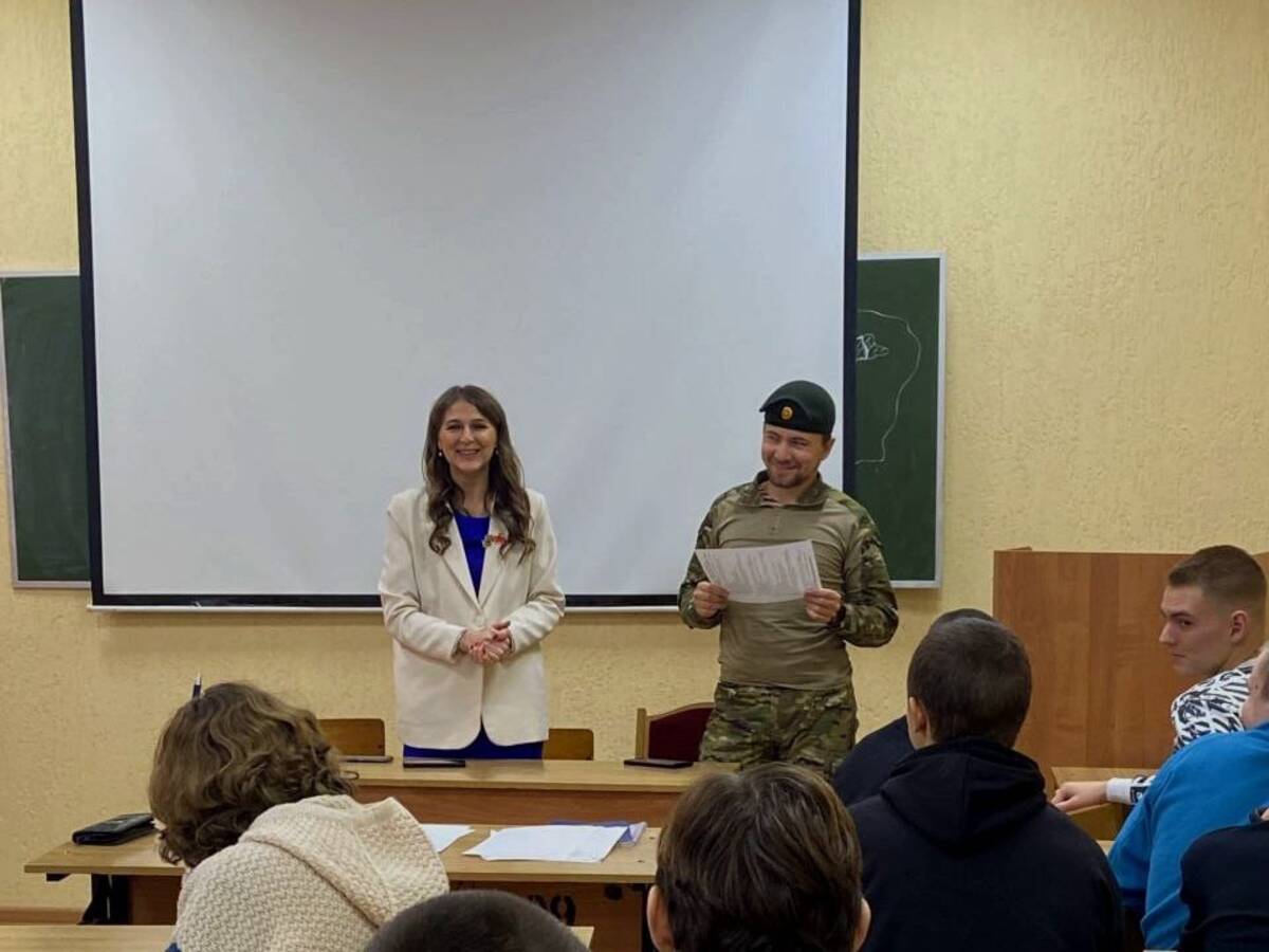 Участник СВО встретился с учащимися Брянского училища олимпийского резерва