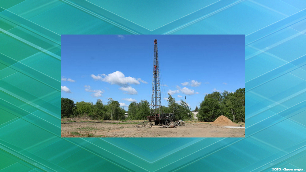 В брянском поселке Дубровка установили водонапорную башню