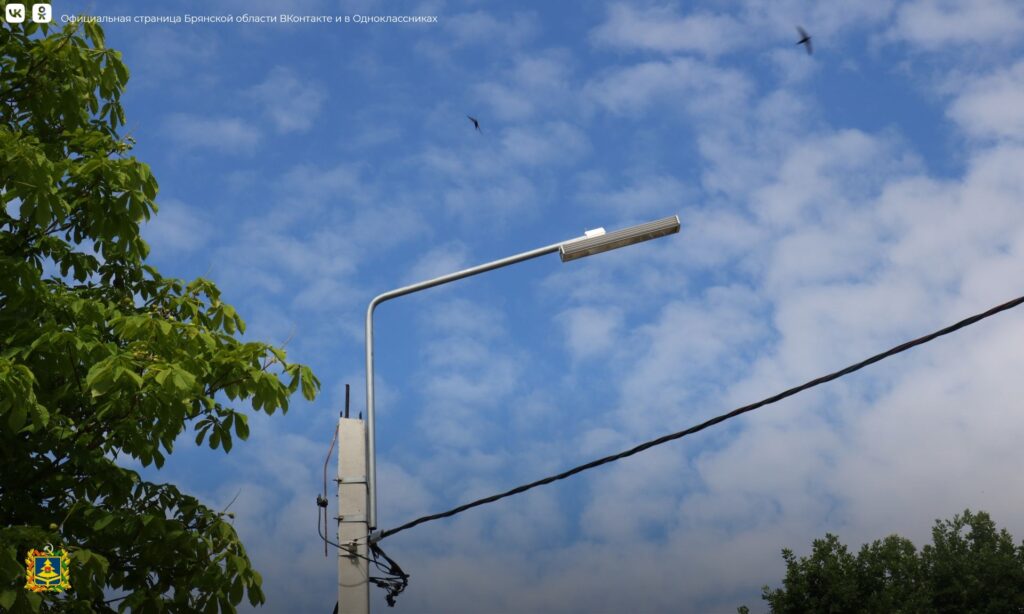 В Брянске по дорожному нацпроекту обновляют наружное электроосвещение