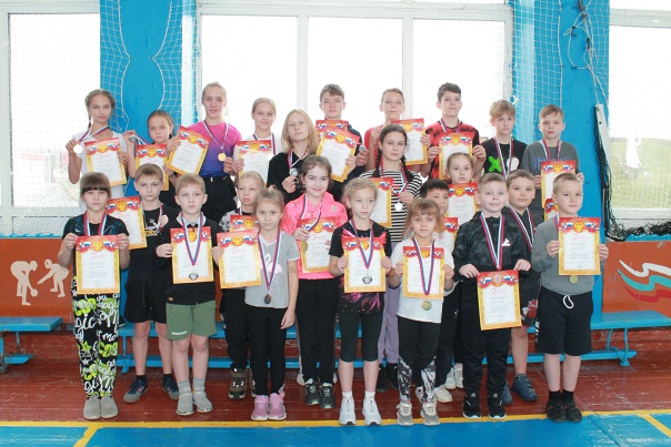 Прошло личное первенство Карачевской СШ по лыжному двоеборью.