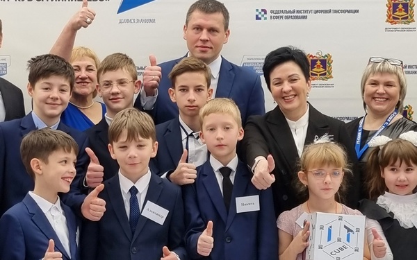 В брянском селе Глинищево открыли детский центр цифрового образования «IT-Куб»