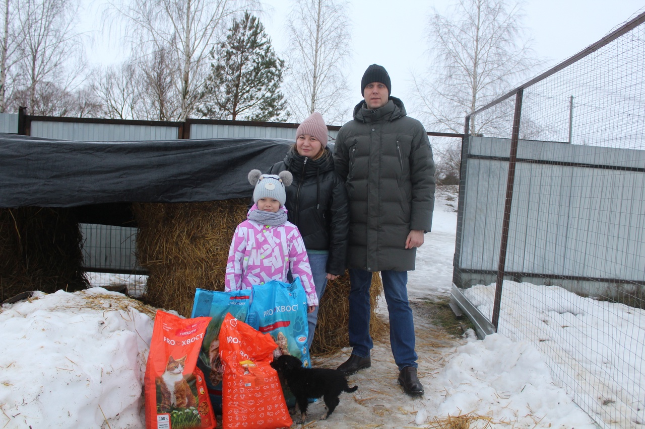 Депутат Брянской областной Думы Роман Мимонов исполнил новогоднюю мечту карачевской девочки