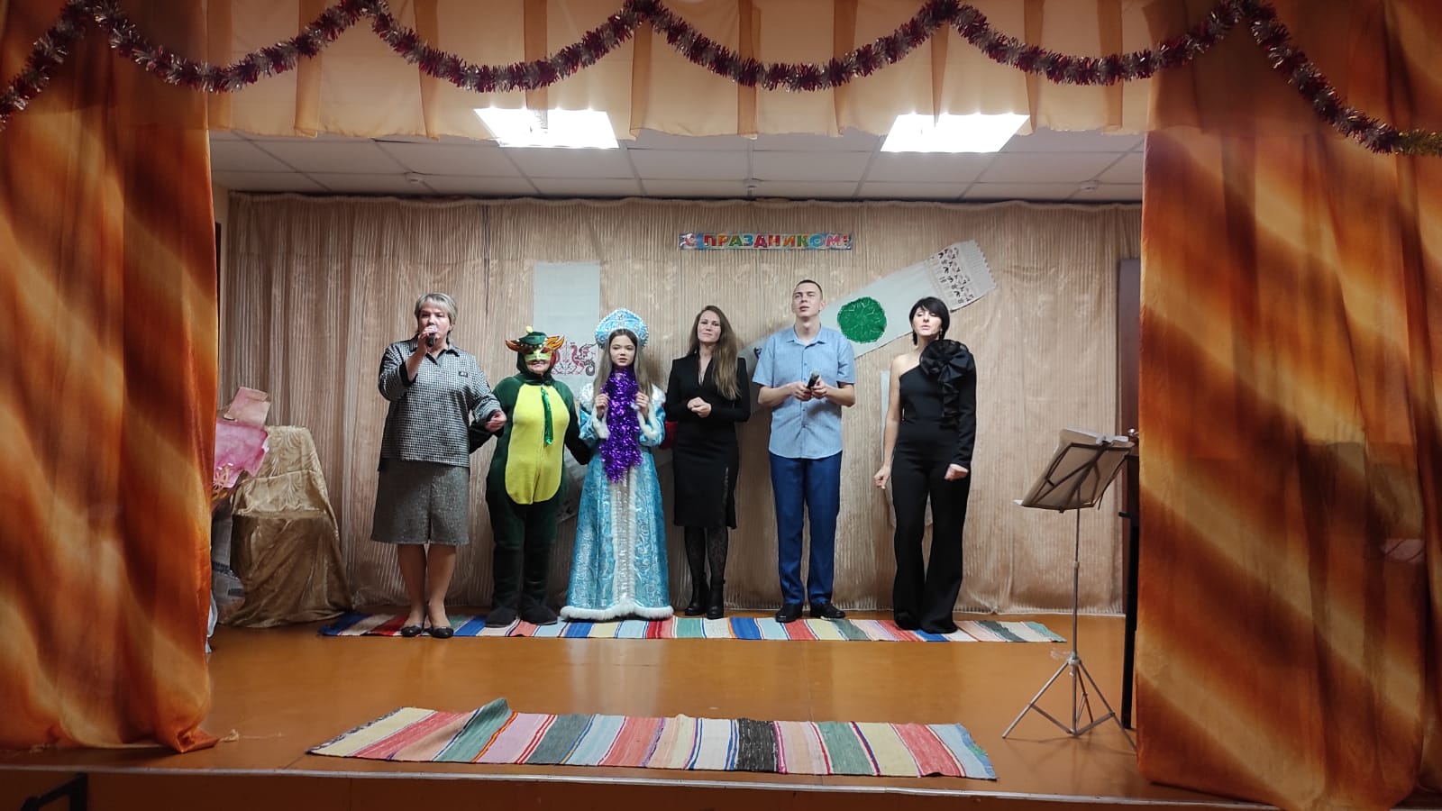 В Дунаевском ПДК прошел праздничный концерт «Под Рождественской звездой!»