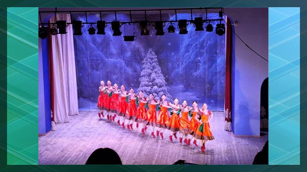 В брянском Дятьково провели концерт «Семьёй дорожить – счастливым быть»