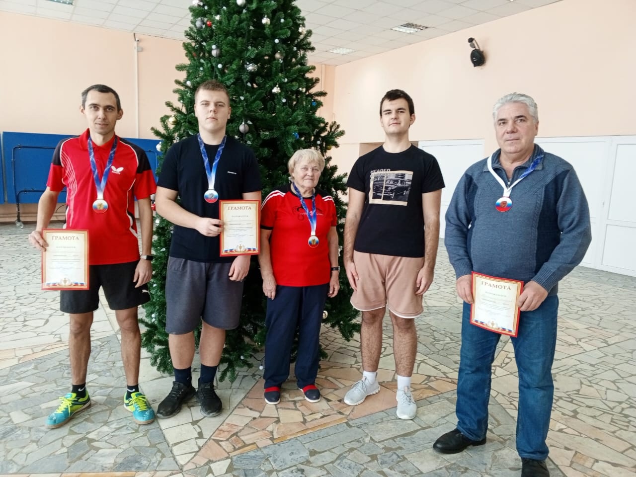 В Карачеве прошли новогодние турниры по настольному теннису