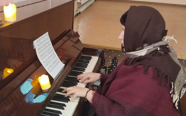 Брянские библиотекари провели для школьников урок-реквием «Да будет мерой чести Ленинград»