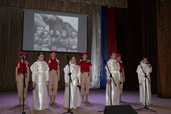 В Комаричском районе состоялся конкурс «Пою мое Отечество!»