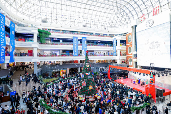 Китайский оркестр впервые за 40 лет сыграл для русского балета на фестивале-ярмарке «Сделано в России»