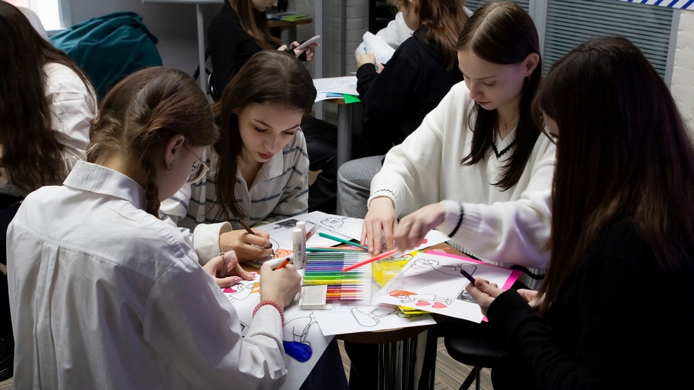 В брянском Штабе общественной поддержки состоялся предпраздничный мастер-класс