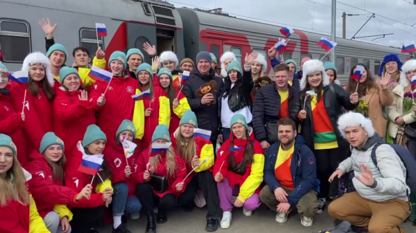 Брянская делегация приехала со Всемирного фестиваля молодежи в Сочи