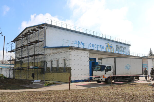 В брянских Комаричах отремонтируют здание Дома спорта