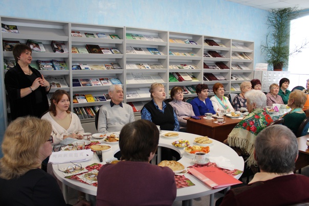 В Карачевской районной библиотеке состоялось яркое мероприятие «Масленица идет, блин да мед несет»