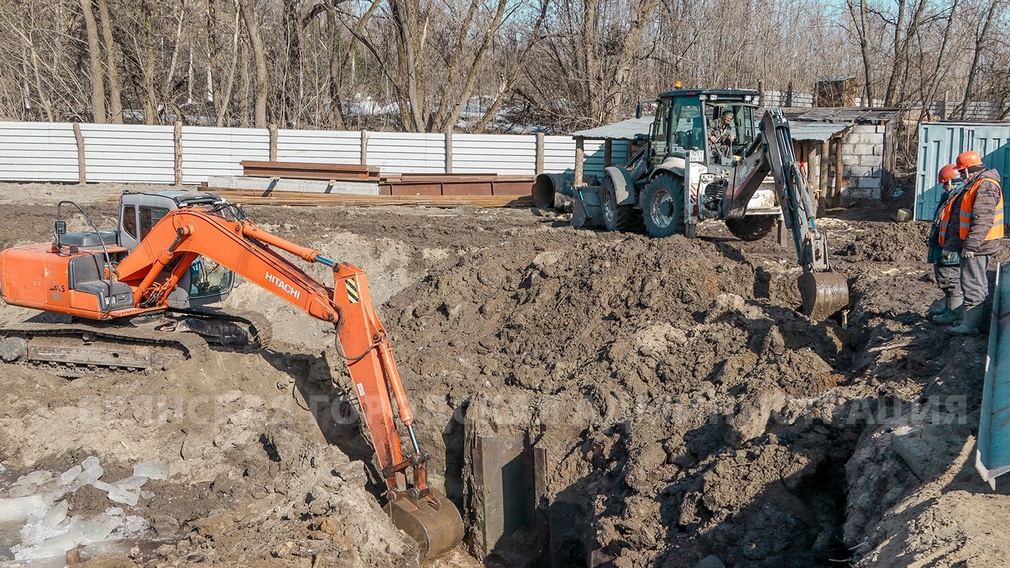 В Брянске реконструируют канализационную насосную станцию на улице Калинина