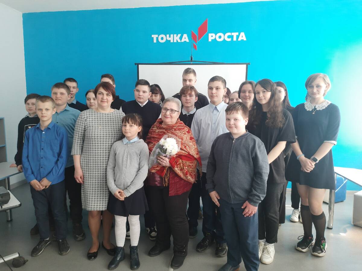 Учащиеся из брянской Ржаницы издали книгу своего учителя