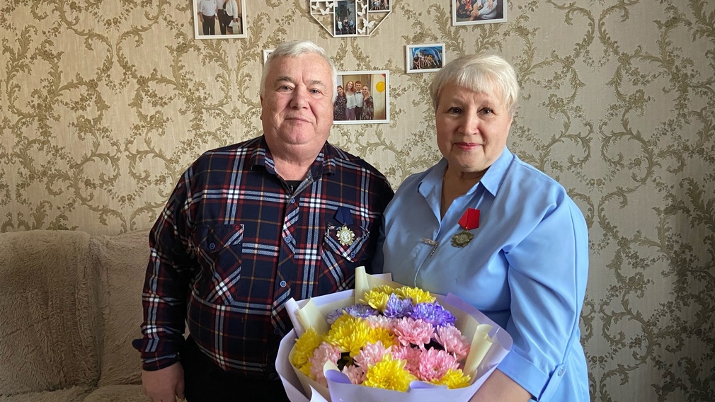 В г.Фокино Брянской области отметила «золотой» юбилей семья Аторвиных