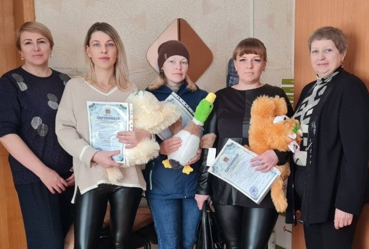 Церемония вручения сертификатов на материнский капитал прошла в брянской Суземке