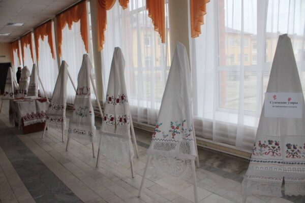 В Суземке Брянской области открылись выставки для женщин