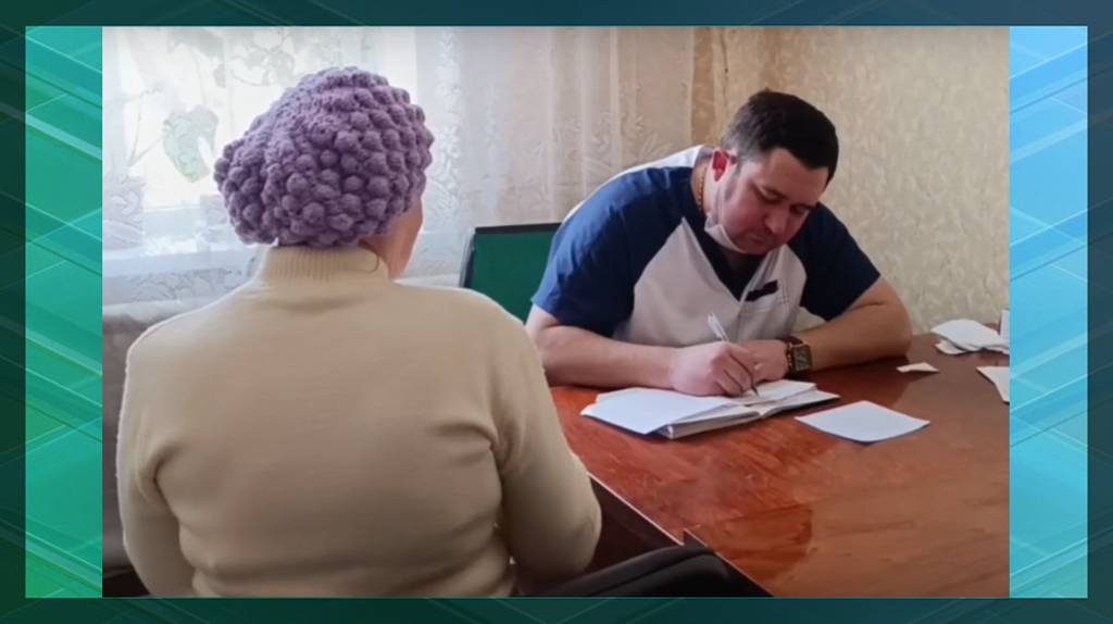 В подшефной Брянке медики Брянщины провели прием пациентов