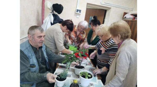 Для ветеранов Брянского района прошло занятие по гарденотерапии