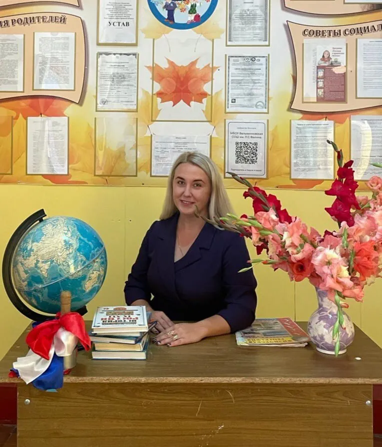 Лауреатом регионального конкурса «Учитель года-2024» стала педагог Карачевского района Ю.А.Курносова