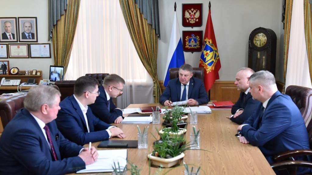 На Брянщине разработают программу по привлечению кадров на предприятия