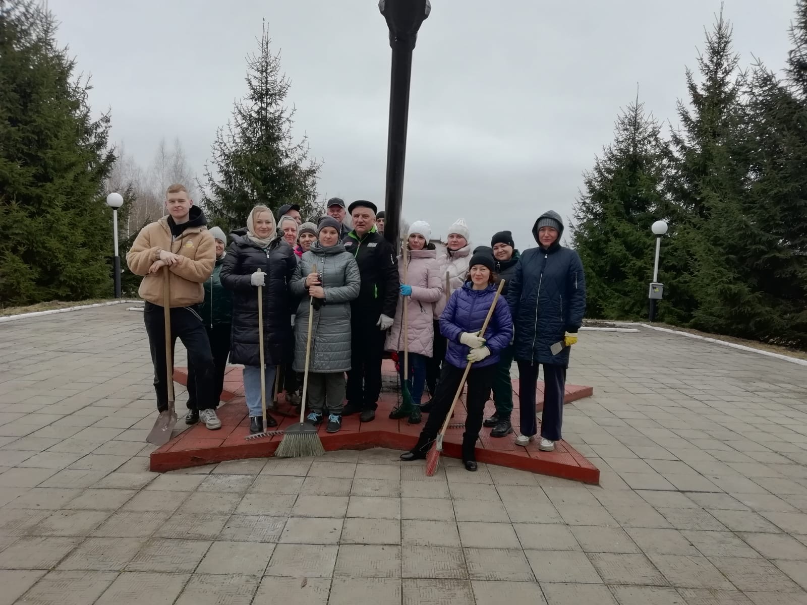 В Карачеве  привели в порядок памятное место