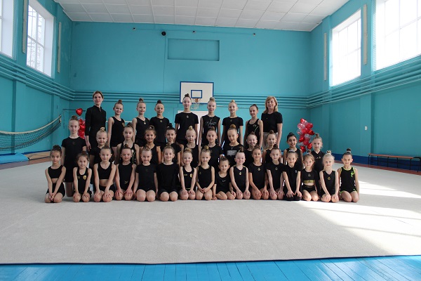 У гимнасток из Жуковки появился новый профессиональный ковер